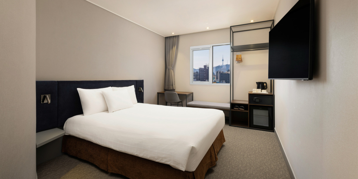 Superior Room, Recently Renovated - 1 Double Bed thumbnail