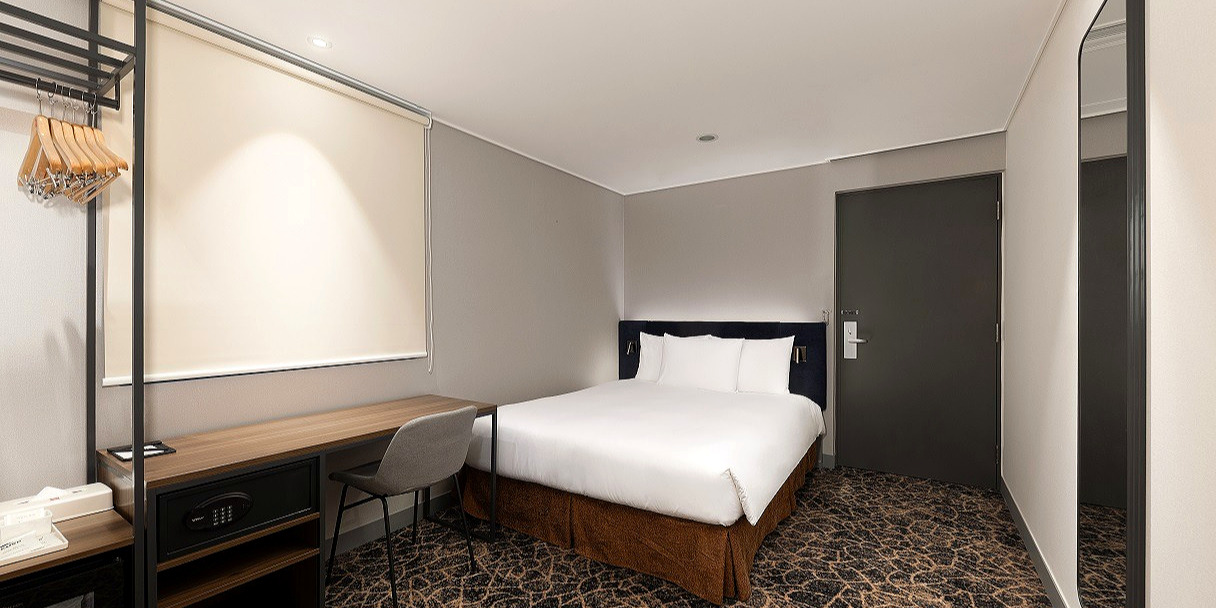 Superior Room, Wheelchair Accessible, Recently Renovated - 1 Double Bed thumbnail