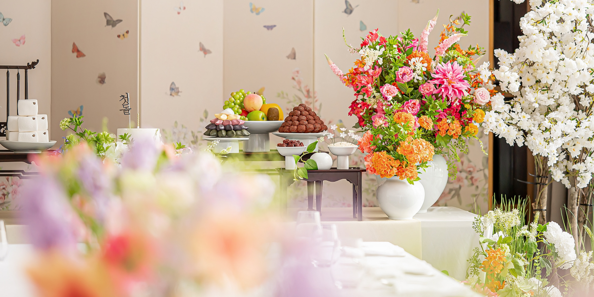 [1ST BIRTHDAY] 그랜드볼룸 라온 thumbnail