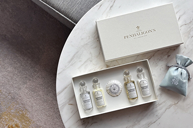 BLOOMING LUNAR NEW YEAR