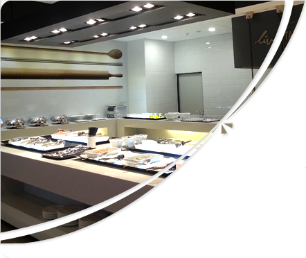 르 바 re-opening 기념 레드&화이트 이벤트